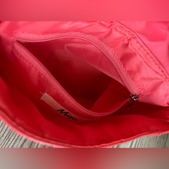 Elegant Red Bow crossbody Bag - Picture 3 of 5